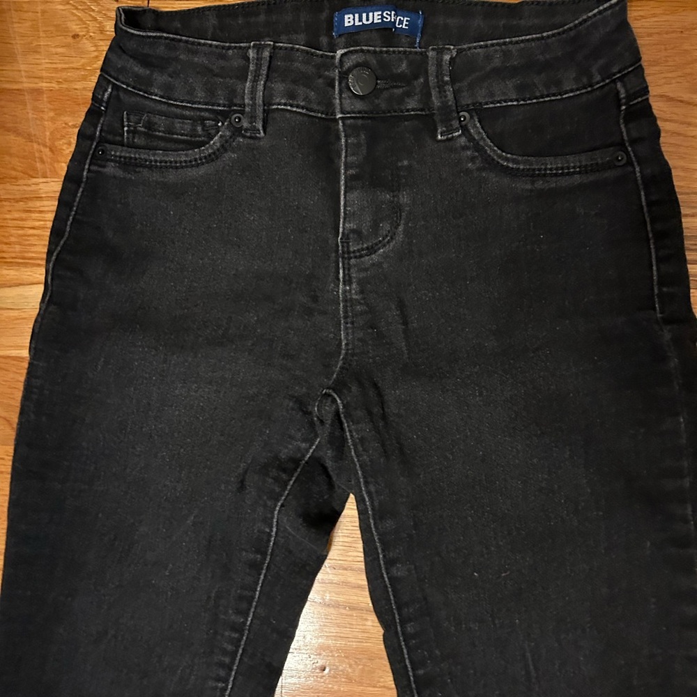 Blue Spice size 1 black jeans comfy and great for fall!